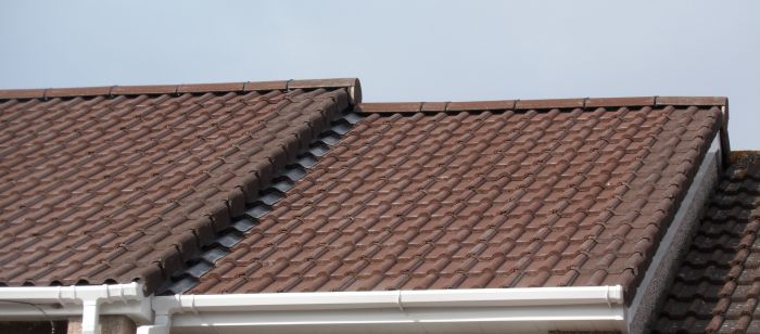  Doing up the roof of your house? it can be hard to narrow down your decisions. Luckily, we're here to compare trendy tiled roofing against other types of roofing